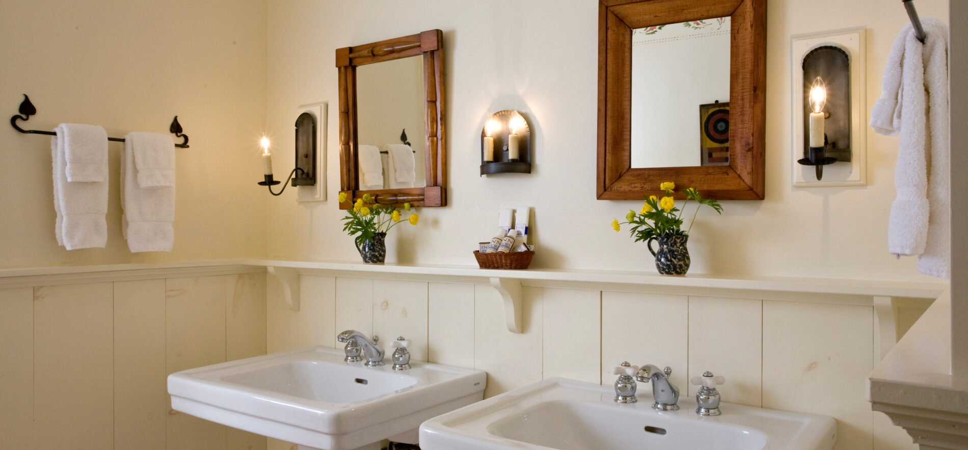 Two pedestal sinks