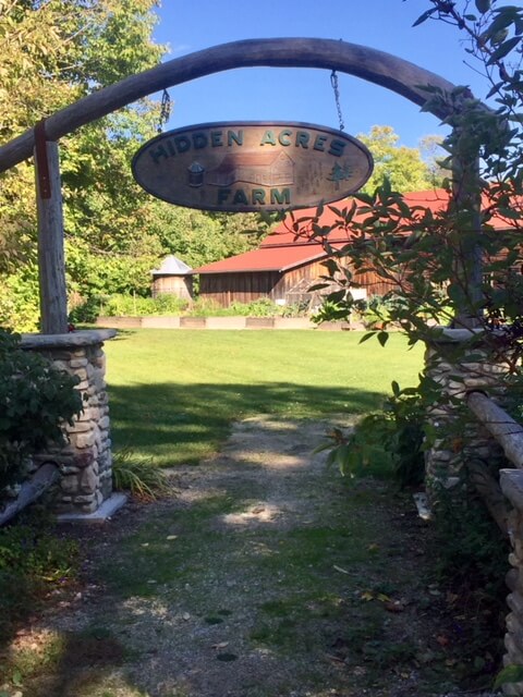 Entrance to Hidden Acres Farm